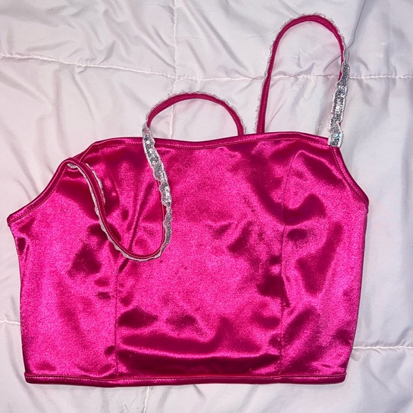 Hot pink dress size Small ,used once And never wore it again - Picture 5 of 5